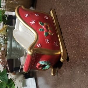 Fitz & Floyd Christmas Holiday Ceramic Sleigh Festive Bells Planter/Centerpiece.